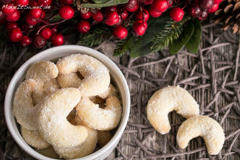 25+ Tipps zum Backen von Plätzchen - Vanillekipferl Plaetzchen Weihnachtsbaeckerei einfach Vanille Rezept 2