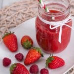 Erdbeer-Smoothie mit Himbeeren - Erdbeere Himbeere Orange Smoothie Rezept einfach schnell Fruehstueck