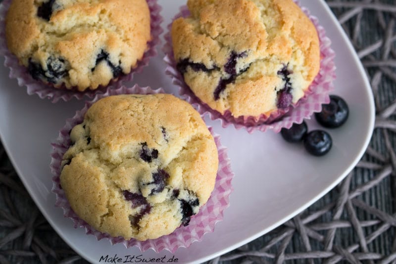 Einfache Blaubeermuffins - saftig 2 Muffins Blaubeere Heidelbeere einfach Rezept vegetarisch