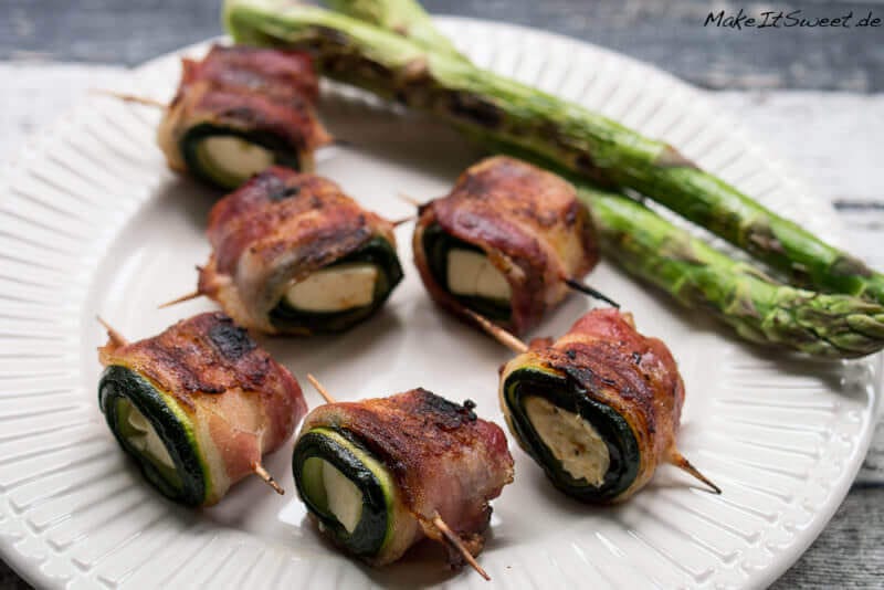 Obst und Gemüse grillen - Ideen und Tipps 6 Obst und Gemüse grillen - Ideen und Tipps - Zucchini Bacon Feta Roellchen Grillen Rezept Fingerfood