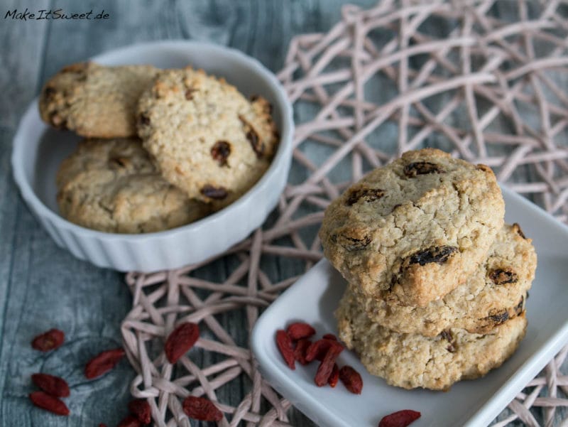 Haferflocken Kekse mit Goji-Beeren 3 Gojibeeren Haferflocken Kokosmus Superfood Kekse Cookies Rezept