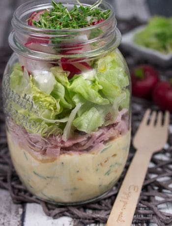 Eier-Schinken-Radieschen Salat im Glas - Schinken Eier Radieschen Salat im Glas Rezept einfach vorbereiten Mittagessen mitnehmen togo Kresse