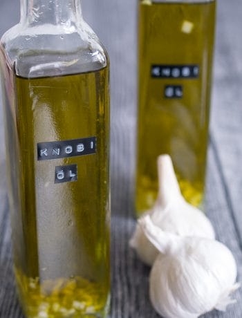 Selbstgemachtes Knoblauchöl - Knoblauchoel Rezept selbermachen zubereiten Geschenk aus der Kueche