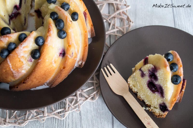 Gugelhupf mit Blaubeeren, Zitronen und Buttermilch 2 Gugelhupf mit Blaubeeren, Zitronen und Buttermilch - Blaubeere Zitronen Gugelhupf Rezept Buttermilch