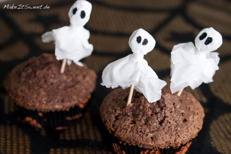 Einfach Halloween-Muffins dekorieren - Halloween Gespenster Muffins dekorieren einfach schnell Cupcakes Geister