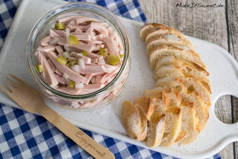 Einfacher Wurstsalat ohne Käse 2 Einfacher Wurstsalat ohne Käse - Einfacher Salat mit Wurst Gurke Rezept
