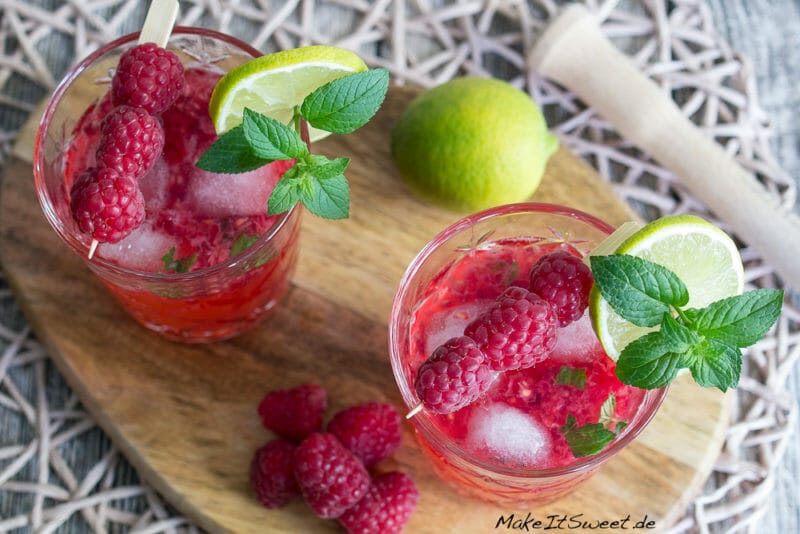 Mojito mit Himbeere Cocktail - Himbeer Mojito Rezept einfach Himbeere Getraenk Party