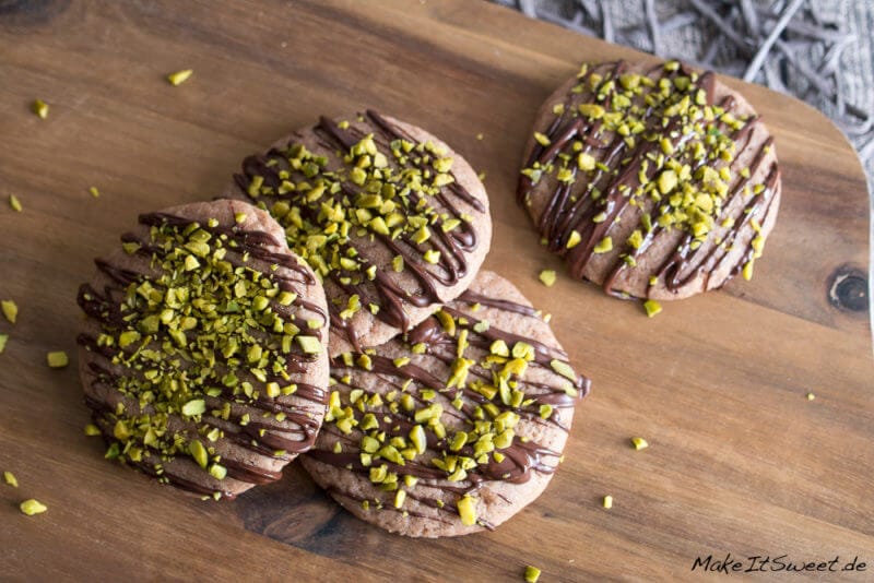 Schokoladencookies mit Pistazien 3 Schokoladencookies mit Pistazien - Schokoladen Pistazien Cookies Rezept einfach