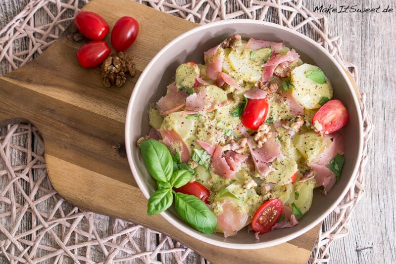 Einfacher Kartoffelsalat mit Pesto, Schinken und Tomaten 3 Einfacher Kartoffelsalat mit Pesto, Schinken und Tomaten - Kartoffelsalat mit Schinken Tomate Rezept 2