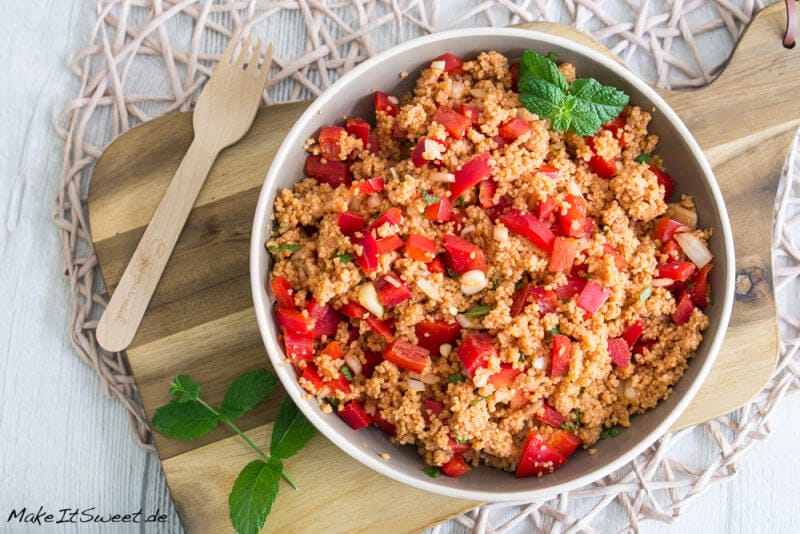 Einfacher Couscous Salat mit Paprika und Minze 2 Einfacher Couscous Salat mit Paprika und Minze - Paprika Couscous Minze Salat Rezept einfach 3