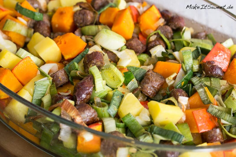 Kürbisauflauf mit Merguez und Kartoffeln 3 Kürbisauflauf mit Merguez und Kartoffeln - Kuerbisauflauf mit Merguez Kartoffeln Porree Rezept einfach backen 3