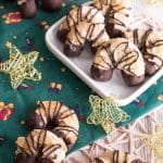 Einfache Mandelhörnchen Plätzchen - Mandelhoernchen Rezept glutenfrei Mandeln Schokolade Weihnachten Plaetzchen