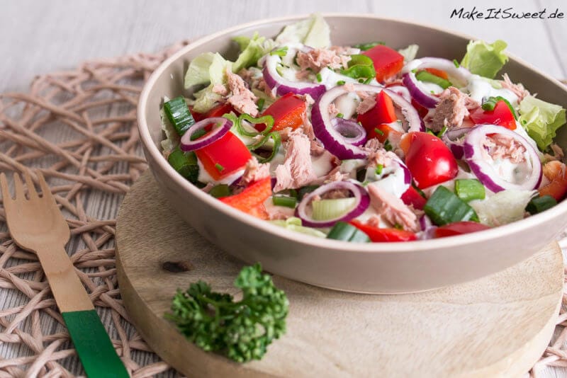 Thunfischsalat mit Joghurtdressing 2 Thunfischsalat mit Joghurtdressing - Thunfischsalat Rezept mit Joghurt Paprika einfach 3