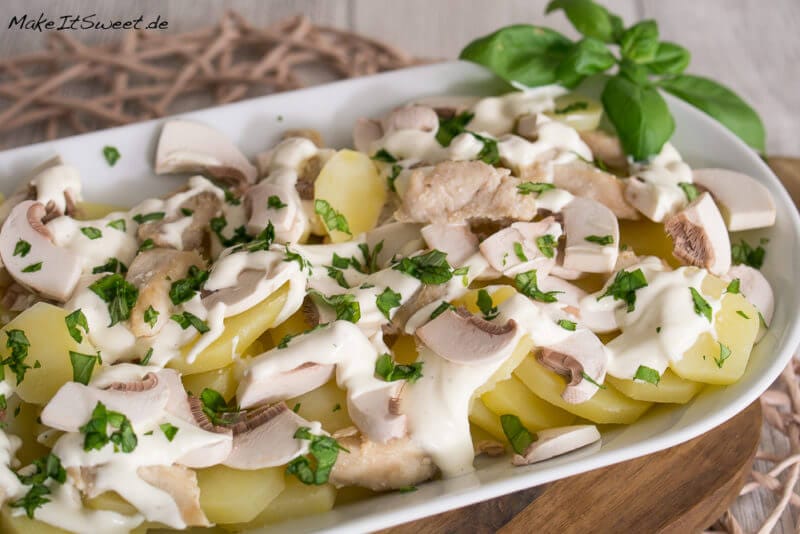 Kartoffelsalat mit Champignons und Schmandsoße - Kartoffelsalat mit Champignons Rezept Schmand 2