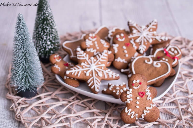 Einfacher Lebkuchen zum Ausstechen 3 Einfacher Lebkuchen zum Ausstechen - Selbstgemachter Lebkuchen Rezept einfach Weihnachten 2