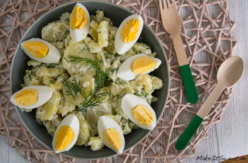 Einfacher Kartoffelsalat mit Eiern und Dill - Kartoffelsalat Dill Ei Rezept einfach schnell Salat 2