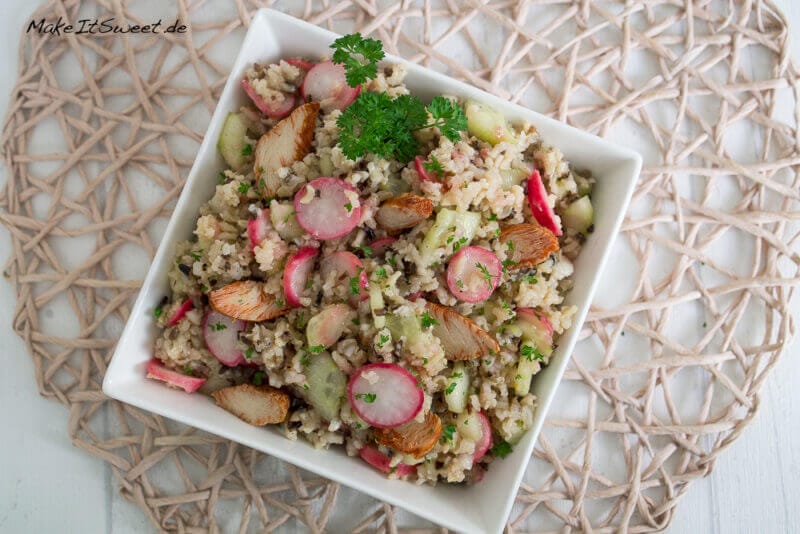 Wildreissalat mit Radieschen und Hähnchen - Reissalat Rezept mit Radieschen Haehnchen Salat